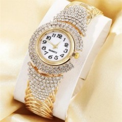 O versiune coreeană a ceasului de damă, la modă și versatil, cu brățară de cuarț cu incrustație de diamante, de lux